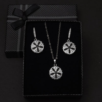 Daily Wear Silver Black Locket Set - 5